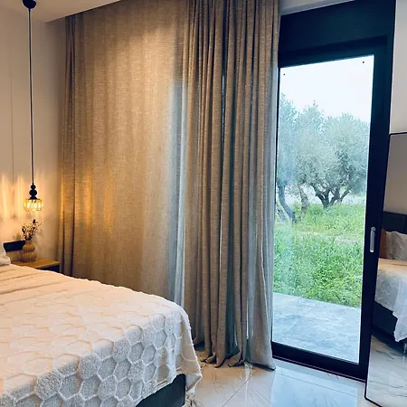Olive Paradise - Perfect Getaway With Pool By Mana Gers فيلة *