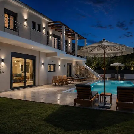 Olive Paradise - Perfect Getaway With Pool By Mana Gers 빌라